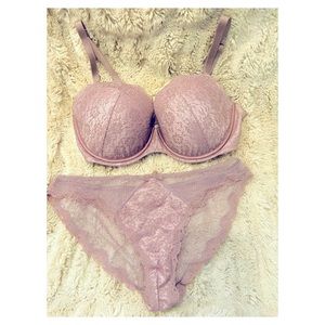 NWT Victoria’s Secret Dream Angels Demi Bra and Cheekini Panties